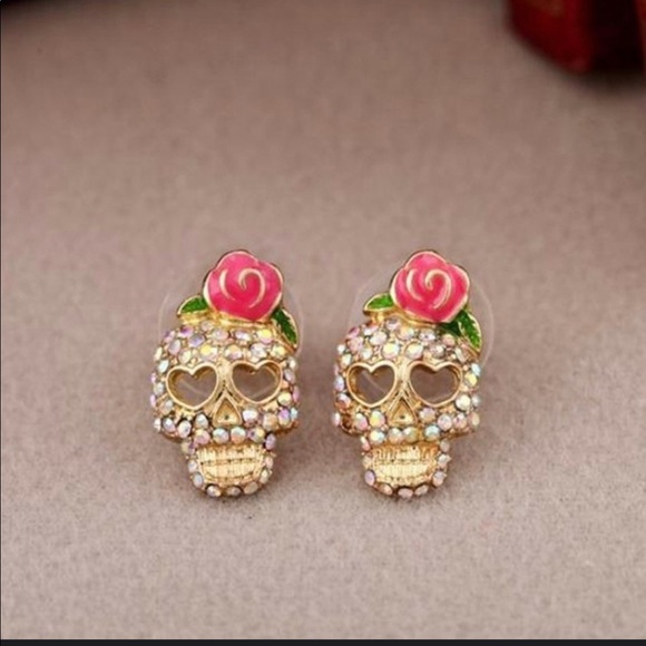 Adorable Sugar Skull Earrings - Picture 3 of 6